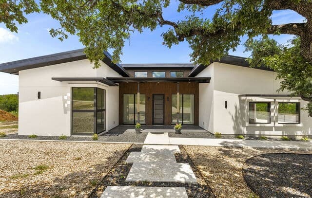 4-bedroom rental at 2637 Campestres in Spring Branch, TX — photo 2