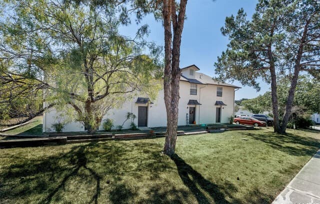 rental at 554 Dukeway in Universal City, TX — photo 2