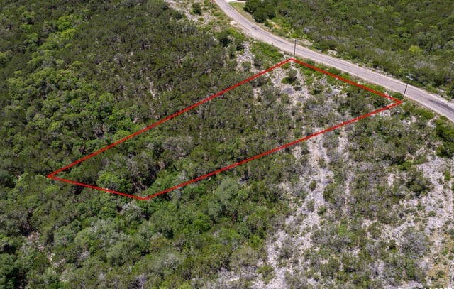 rental at 59 Private Road 1717 in Mico, TX — photo 2