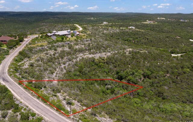 rental at 59 Private Road 1717 in Mico, TX — photo 4