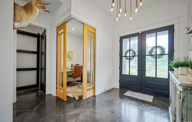 4-bedroom rental at 340 Warbler in Spring Branch, TX — photo 4