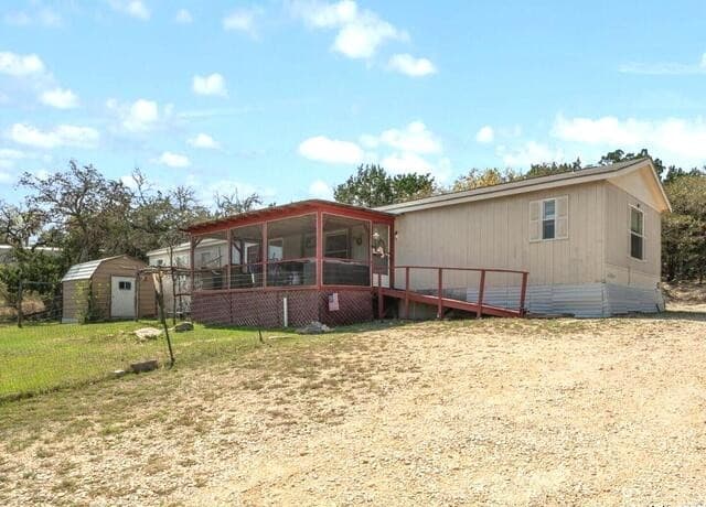 3-bedroom rental at 1133 Horseshoe Falls in Bandera, TX — photo 4