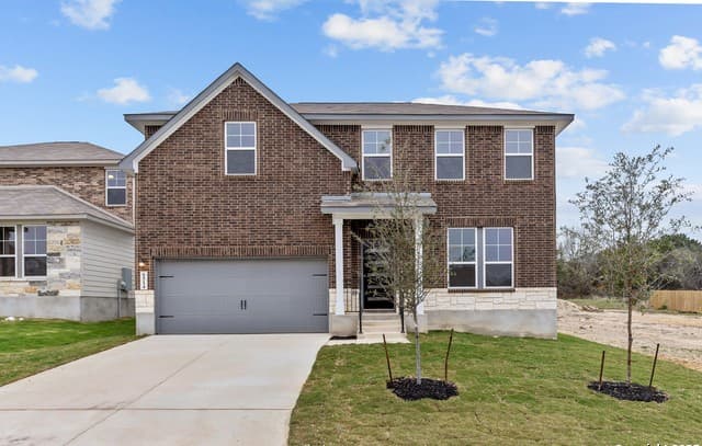 5-bedroom rental at 6610 Lowrie Block in San Antonio, TX — photo 2