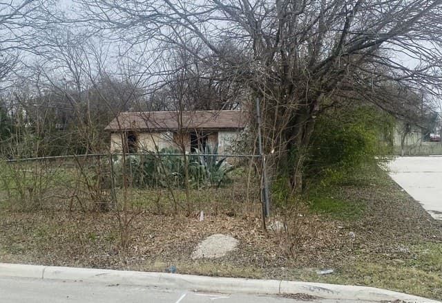 rental at 104 Boudet Pl in San Antonio, TX — photo 1