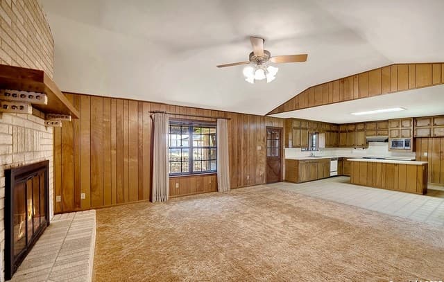 2-bedroom rental at 1212 County Road 337 in La Vernia, TX — photo 5