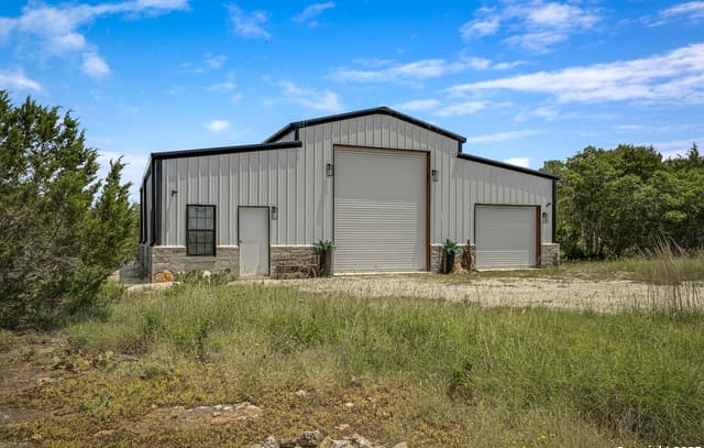 rental at 37 Sabinas Ridge Rd in Boerne, TX — photo 1