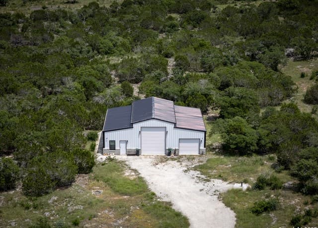 rental at 37 Sabinas Ridge Rd in Boerne, TX — photo 4