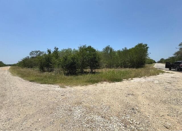 rental at 325 County Ave. in Sutherland Springs, TX — photo 5