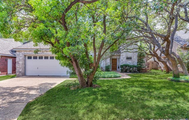 3-bedroom rental at 2614 Inwood View in San Antonio, TX — photo 1
