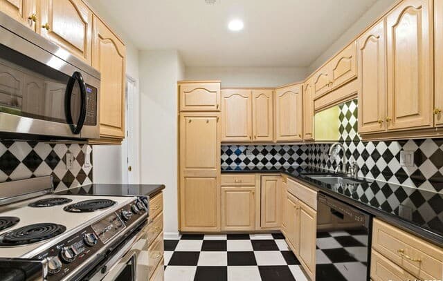 Home for sale at 1 Towers Park Ln Unit 1512 in San Antonio, TX — photo 3