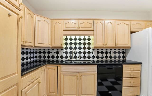 Home for sale at 1 Towers Park Ln Unit 1512 in San Antonio, TX — photo 4