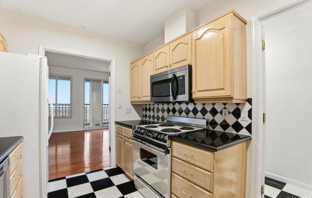 Home for sale at 1 Towers Park Ln Unit 1512 in San Antonio, TX — photo 5