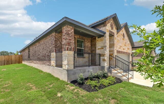 4-bedroom rental at 9905 Paladin Ridge in San Antonio, TX — photo 3