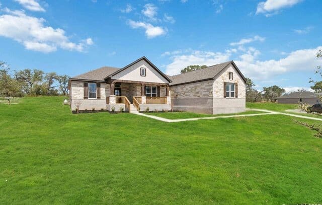 4-bedroom rental at 21225 Jordans Ranch Way in San Antonio, TX — photo 2