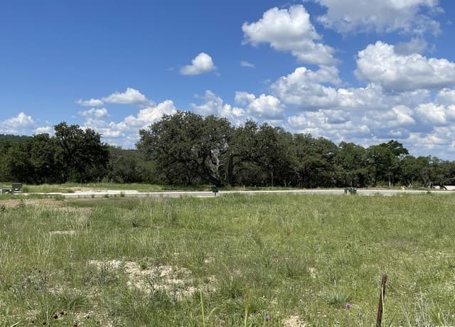 rental at 23634 Cliff Line in San Antonio, TX — photo 1