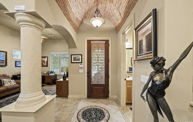 1-bedroom rental at 6730 Frua in San Antonio, TX — photo 4