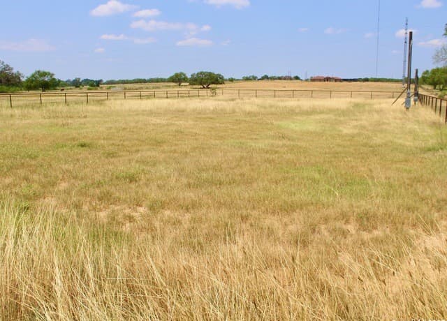 rental at 12555 #3 Briggs in Atascosa, TX — photo 5