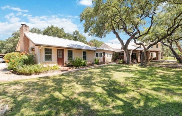 5-bedroom rental at 5803 Hollyhock in San Antonio, TX — photo 1