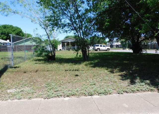 rental at 3827 Bay in San Antonio, TX — photo 5