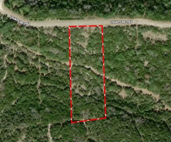 rental at LOT 438 County Rd 2763 in Mico, TX — photo 4