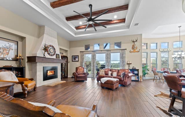 3-bedroom rental at 176 Hidden Valley in Bandera, TX — photo 4