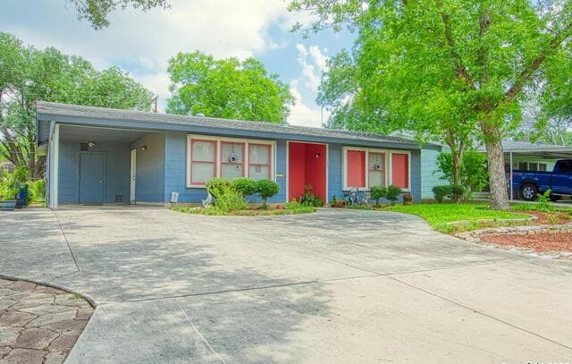 3-bedroom rental at 166 Hartford in San Antonio, TX — photo 1