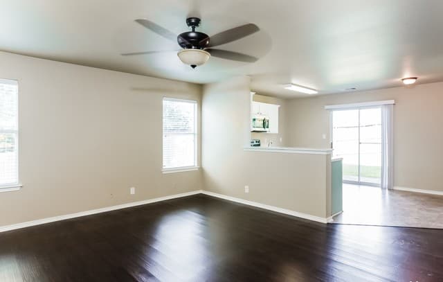 3-bedroom rental at 6874 Comanche Cougar in San Antonio, TX — photo 3