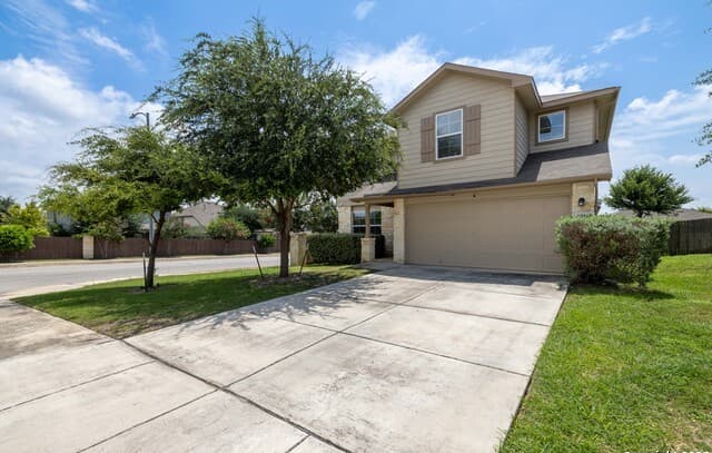5-bedroom rental at 12162 Remilly Way in Schertz, TX — photo 1