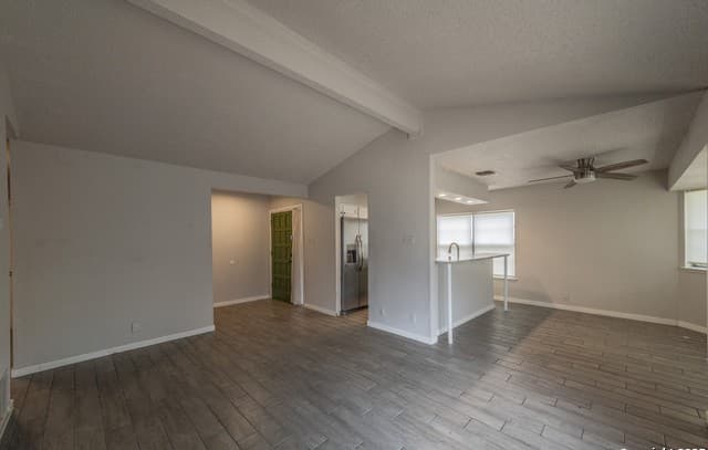 3-bedroom rental at 11618 Spring Trail St in San Antonio, TX — photo 1
