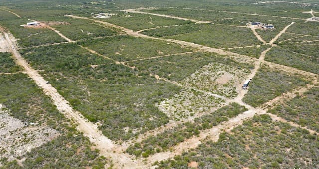 rental at TRACT 34 Cr1515 in Moore, TX — photo 2