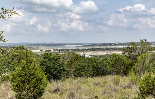 rental at 161 Puzzle Pass in Spring Branch, TX — photo 4