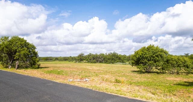 rental at 21133 Toudouze Rd. in San Antonio, TX — photo 5