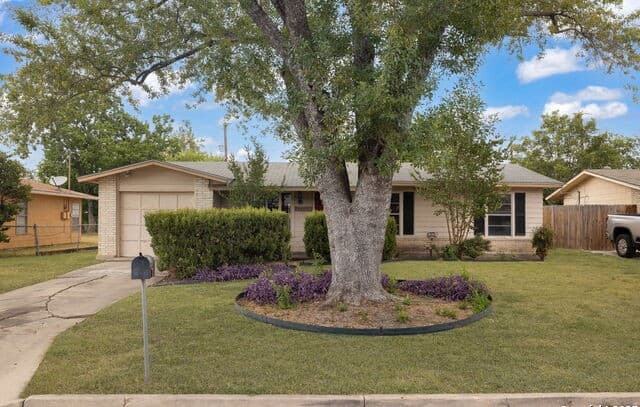 Home for sale at 4830 Borchers in Kirby, TX — photo 1