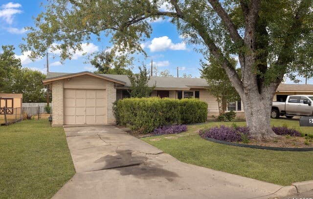 Home for sale at 4830 Borchers in Kirby, TX — photo 3