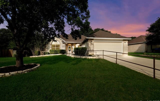 3-bedroom rental at 116 River Knl in Castroville, TX — photo 1