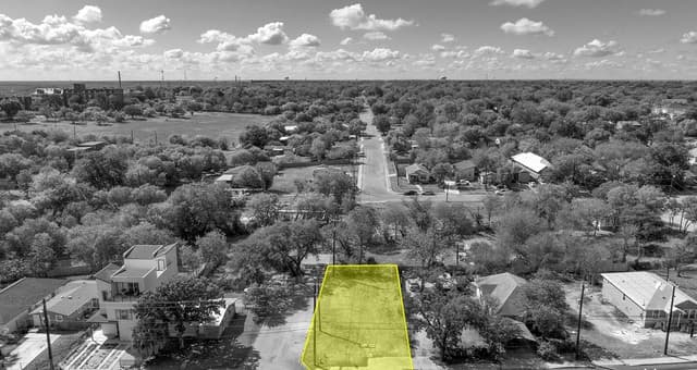 rental at 2326 Martin Luther King Dr in San Antonio, TX — photo 2