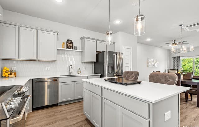 3-bedroom rental at 415 Ira Ave Unit UNIT 2102 in San Antonio, TX — photo 1