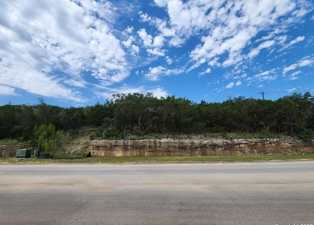 rental at 502 Winding Ravine in San Antonio, TX — photo 1