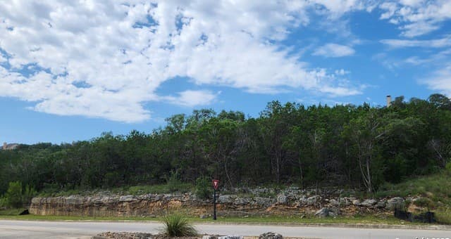 rental at 502 Winding Ravine in San Antonio, TX — photo 4
