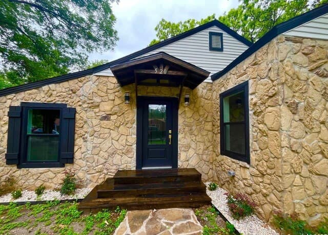 3-bedroom rental at 520 Frost in San Antonio, TX — photo 5