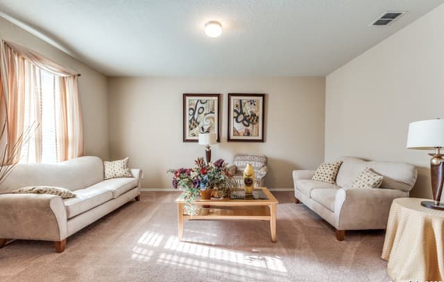 3-bedroom rental at 15923 Silver Rose in Selma, TX — photo 2