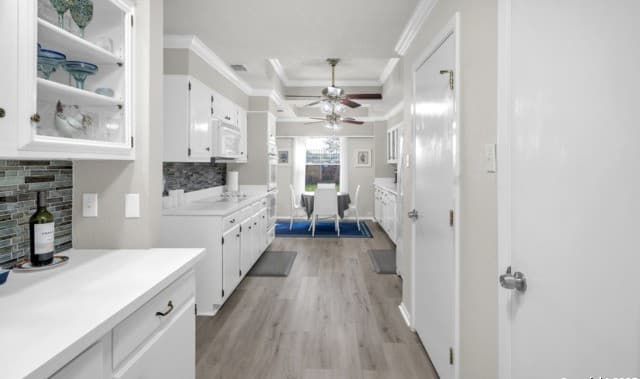 2-bedroom rental at 1819 Babcock Unit 605 in San Antonio, TX — photo 1