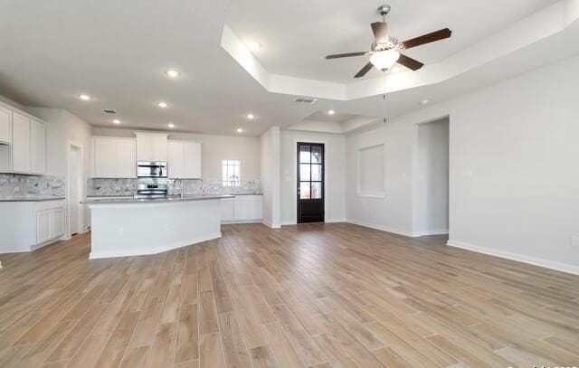 3-bedroom rental at 1562 Vista View Drive in Pleasanton, TX — photo 5