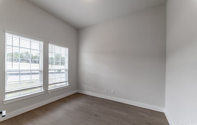 4-bedroom rental at 145 Hazel Way in Mico, TX — photo 3