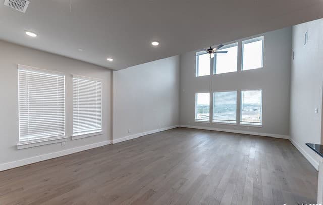 4-bedroom rental at 145 Hazel Way in Mico, TX — photo 5