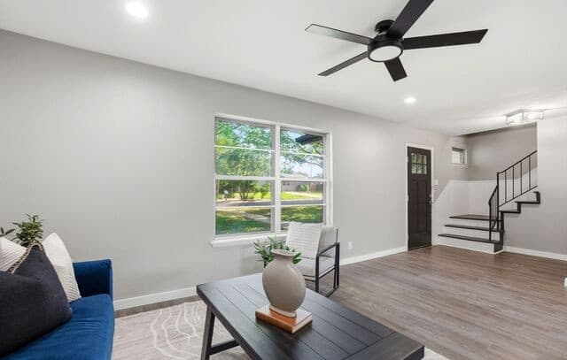 5-bedroom rental at 910 Mount Kisco in San Antonio, TX — photo 4