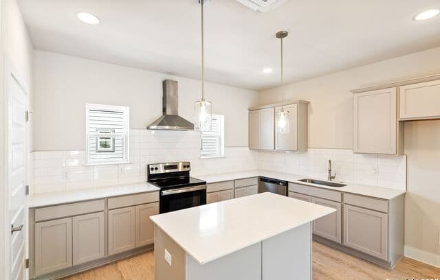 3-bedroom rental at 419 Ira Avenue Unit 1101 in San Antonio, TX — photo 1