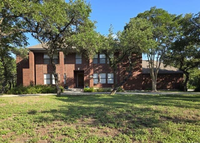5-bedroom rental at 23622 Northwood in San Antonio, TX — photo 1