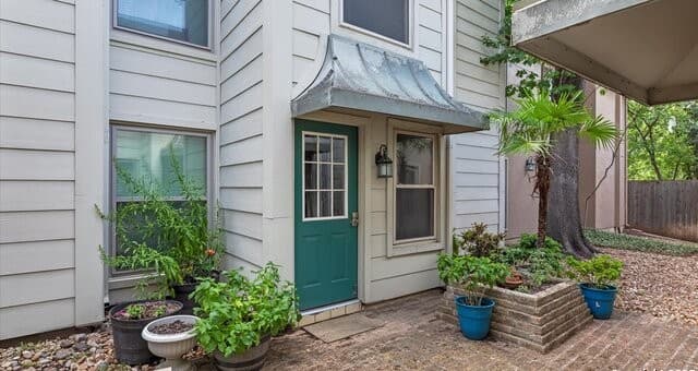 3-bedroom rental at 2300 Nacogdoches Unit O-160 in San Antonio, TX — photo 1