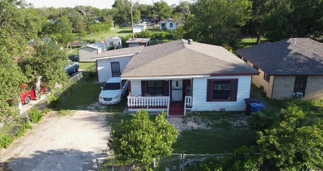 3-bedroom rental at 2434 Delgado in San Antonio, TX — photo 1